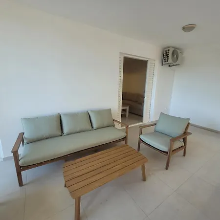 Anthi Seafront غزيلوكاسترون